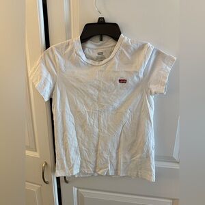 Levi’s white xs women’s t shirt